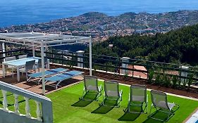 Studio Geek Villa - Open Space - 5M From 5 Top Attractions - Pool All Year Round, Dining Pergola, Barbecue - Funchal Matrix Holiday Home